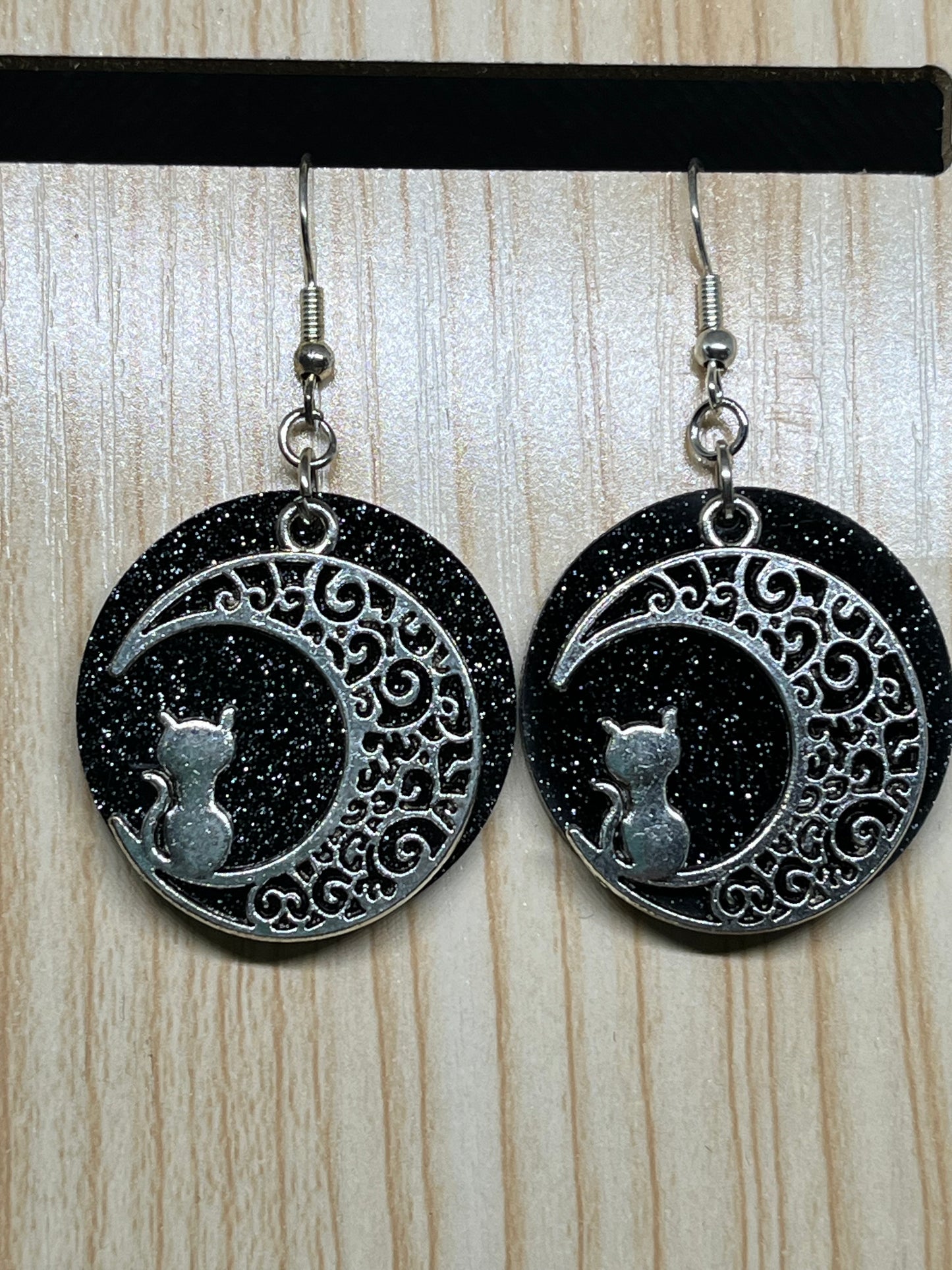 Cat earrings E612