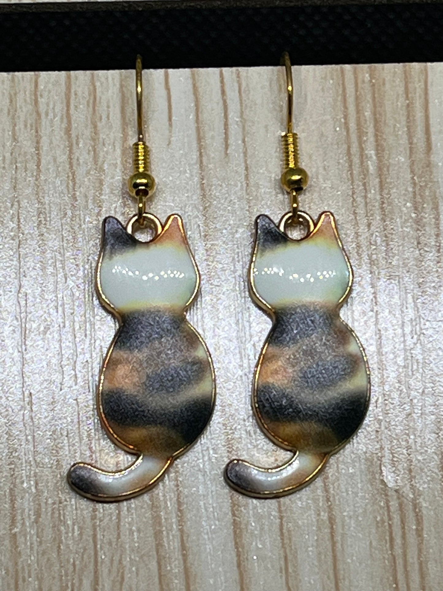 Cat earrings E363