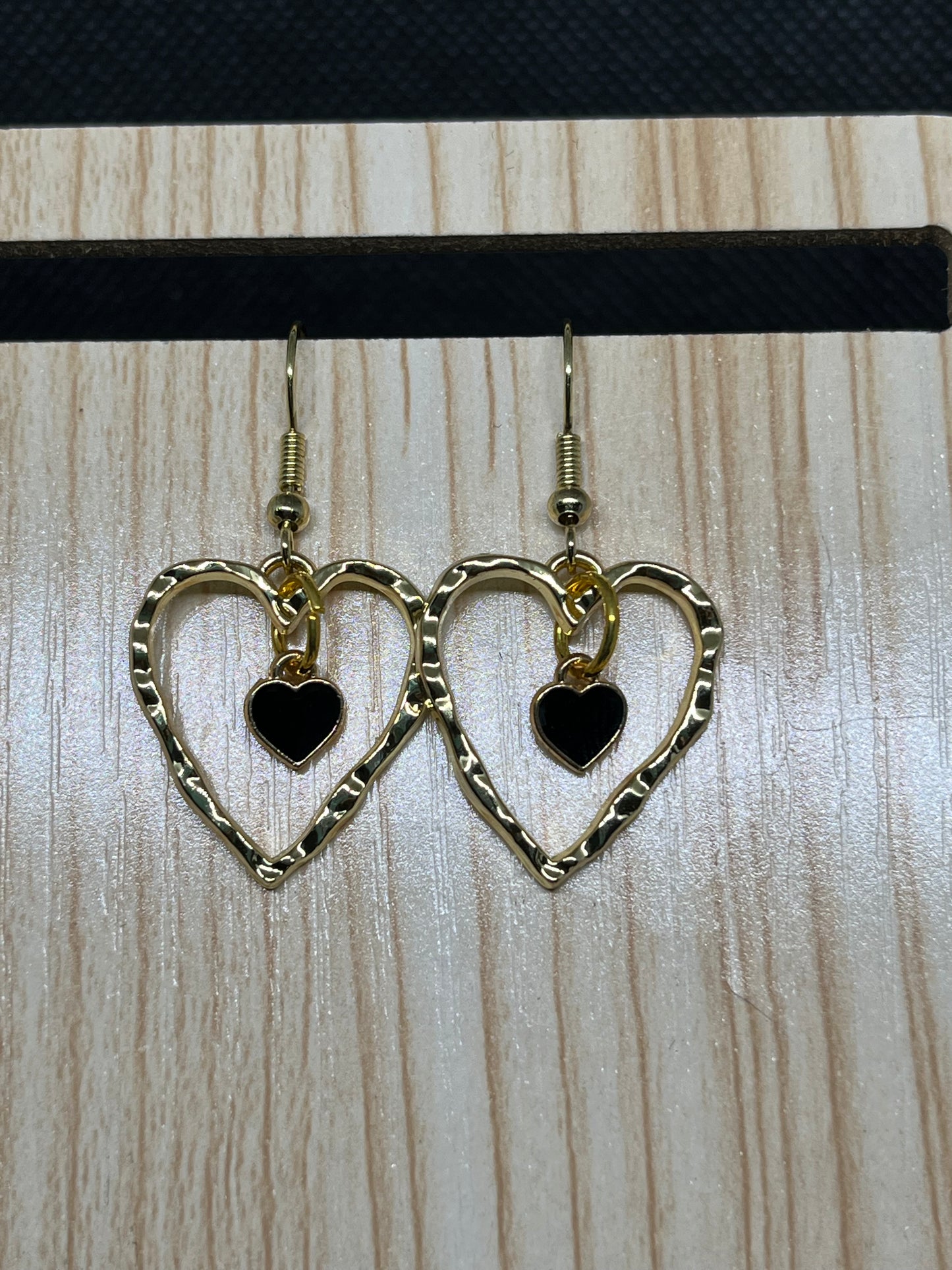 Heart earrings E571
