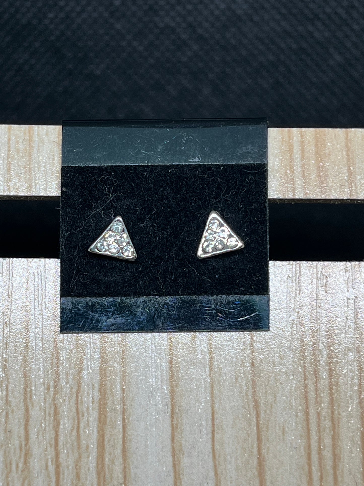 Triangle gem stud earrings E900