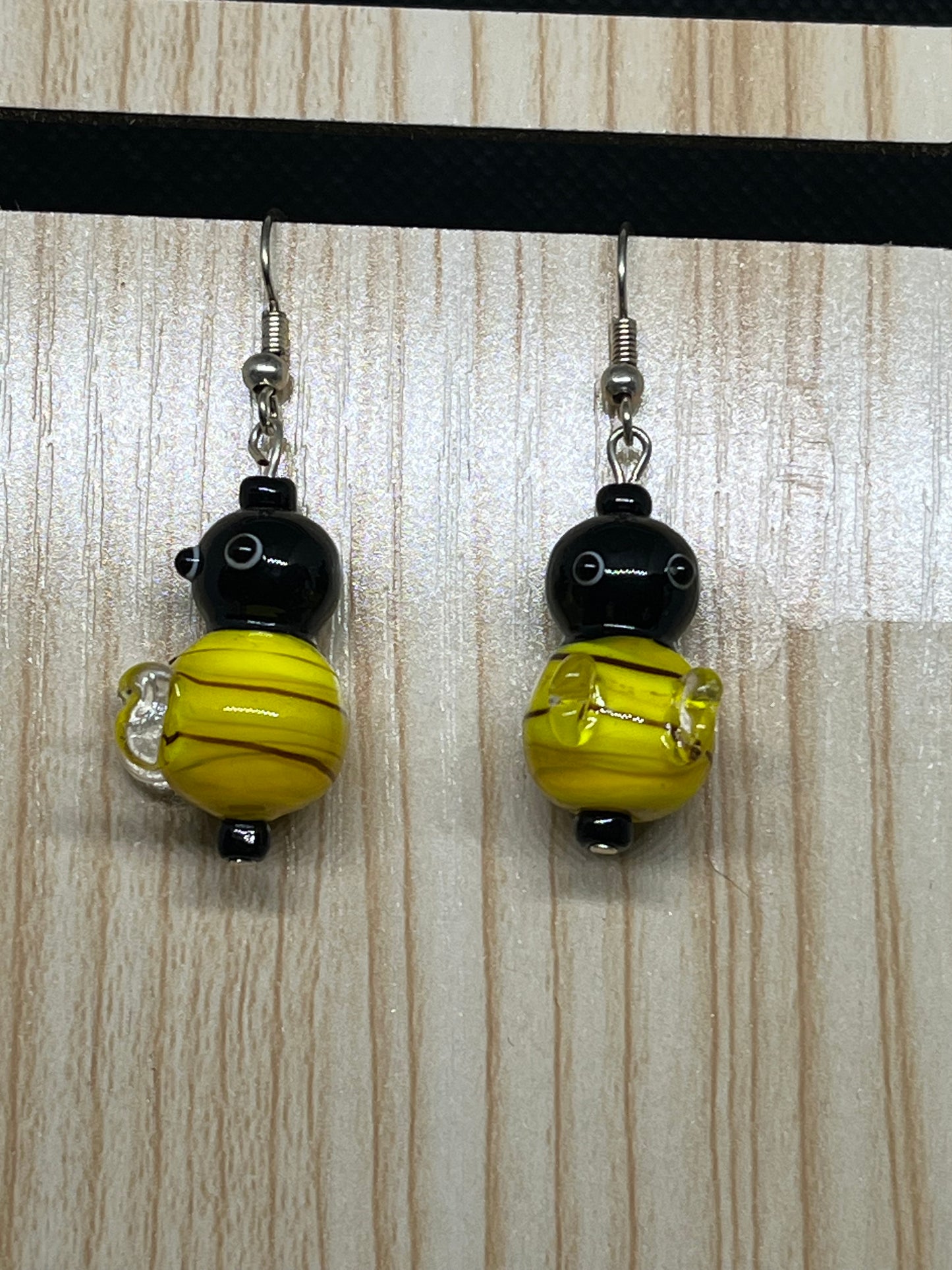 Bee earrings E281
