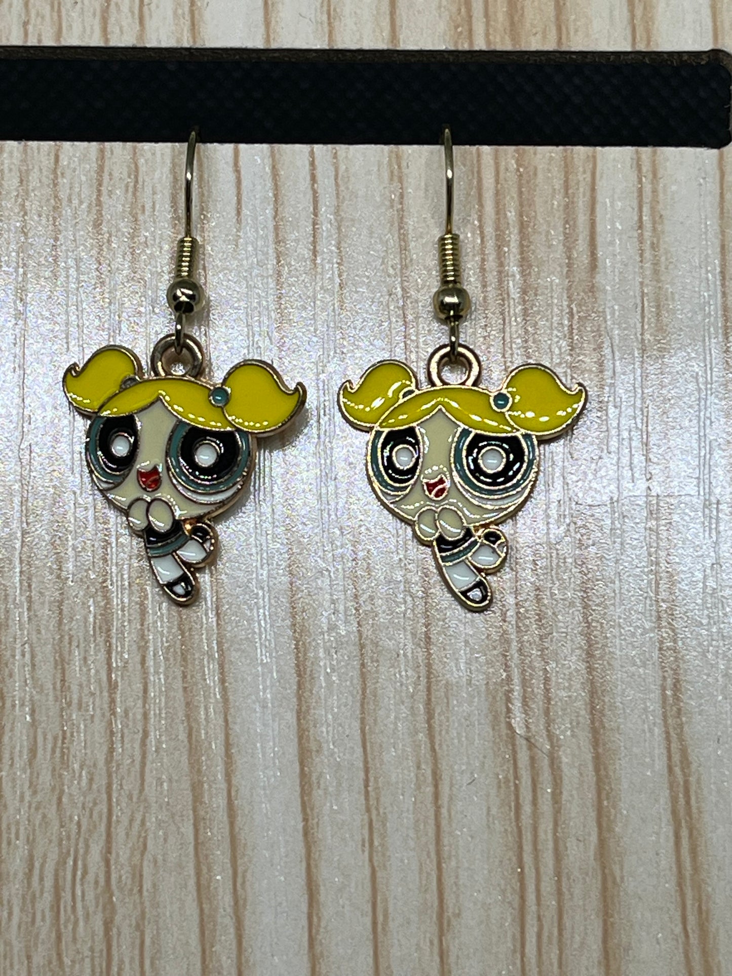 Character earrings E737