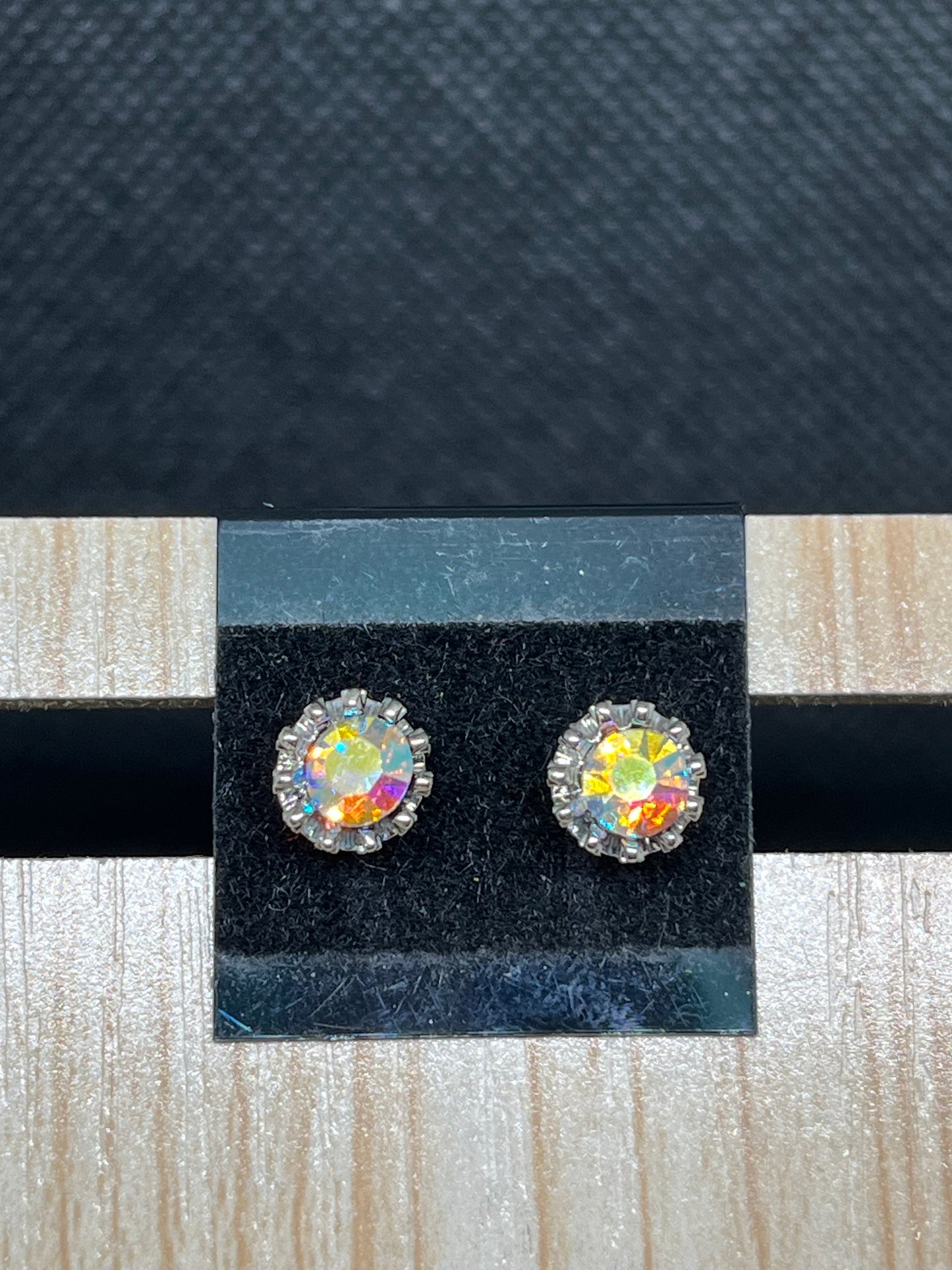 Iridescent gem stud earrings E903