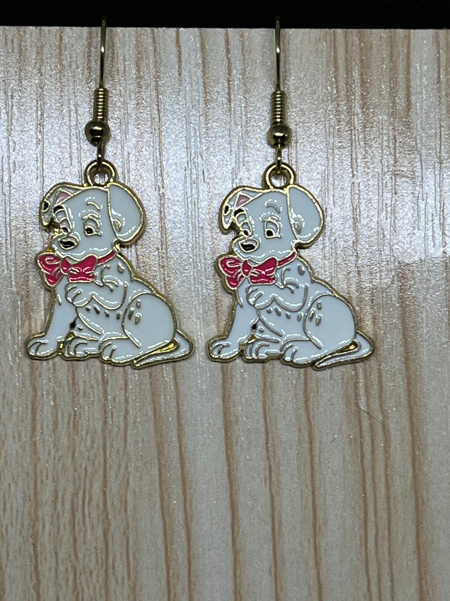 Character earrings E739