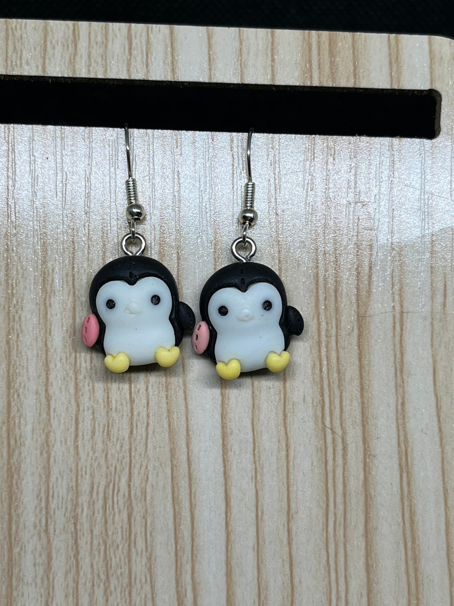 Penguin earrings E10