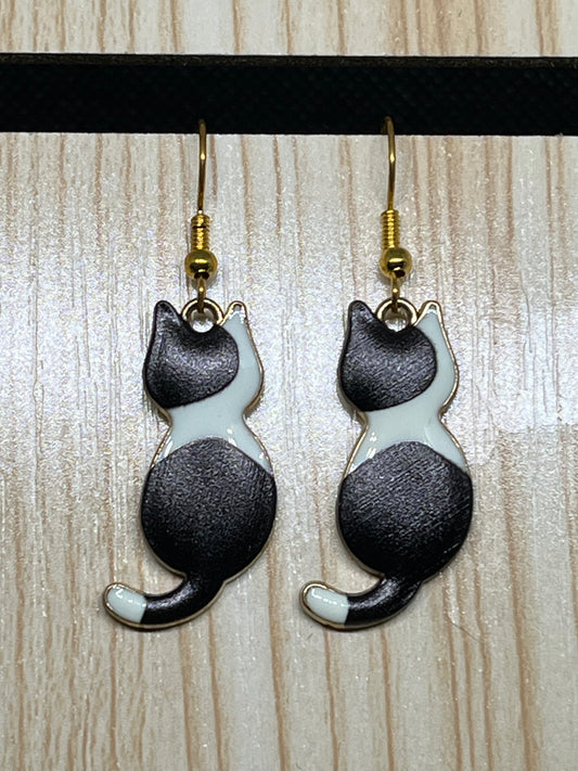 Cat earrings E369