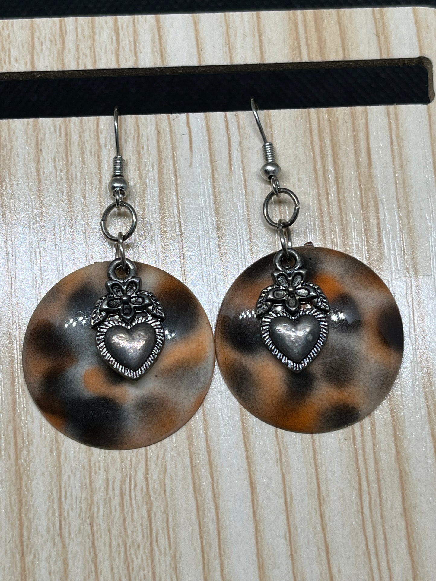 Heart earrings E543