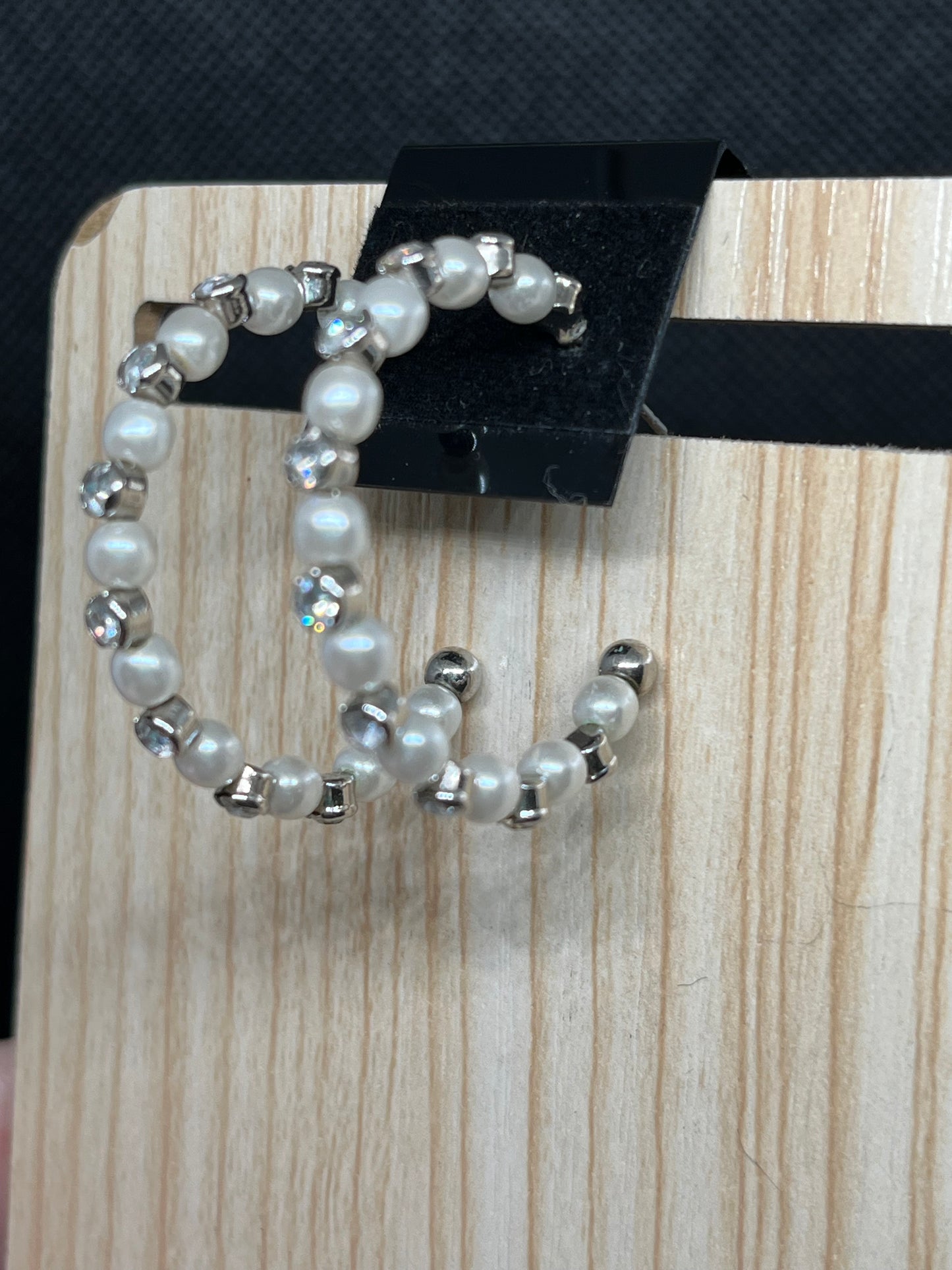 Pearl and gem hoop earrings E849