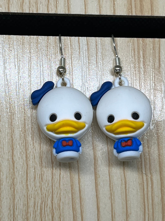 Character earrings E758