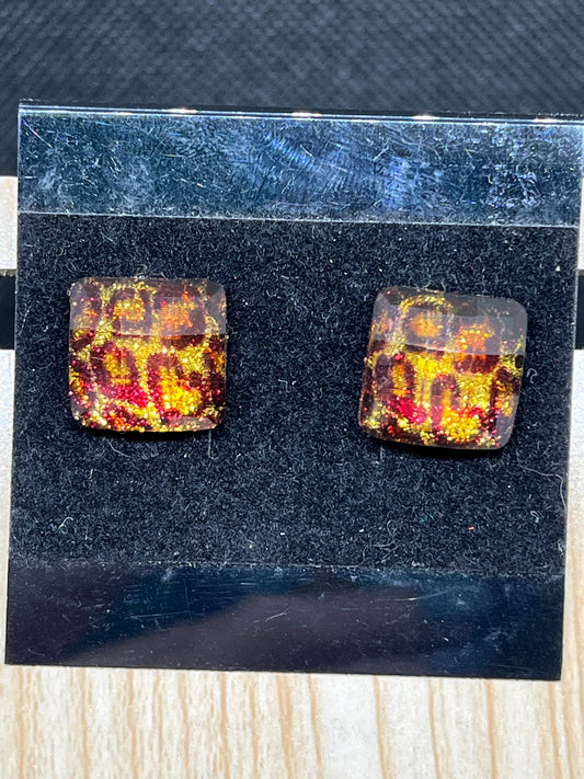 Stud earrings E712