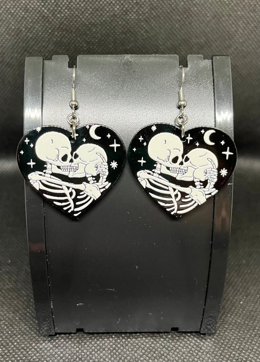 Skelly heart earrings H68