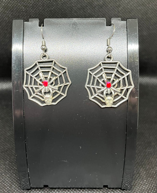 Spider in web earrings H35