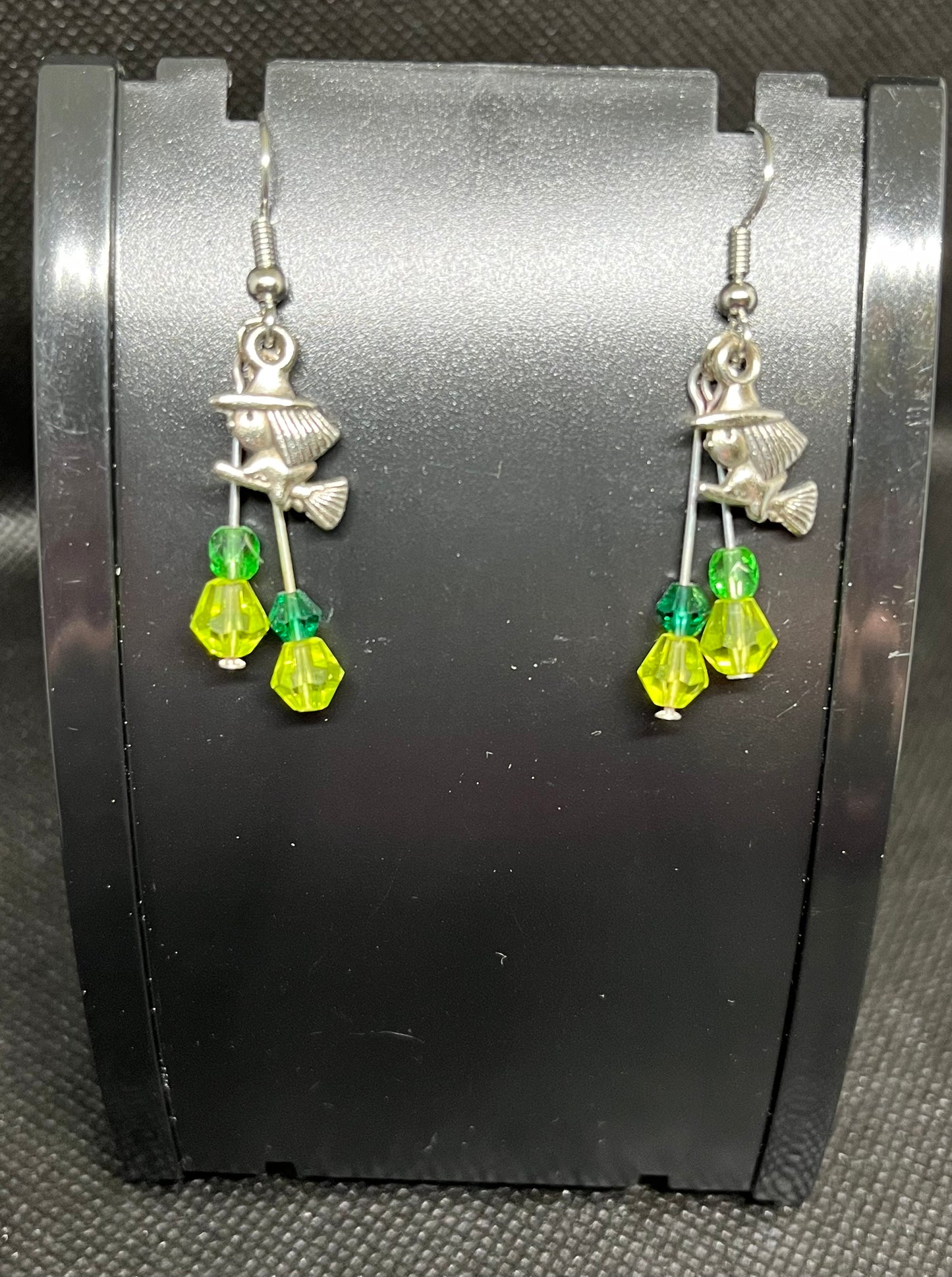 Witch earrings H97