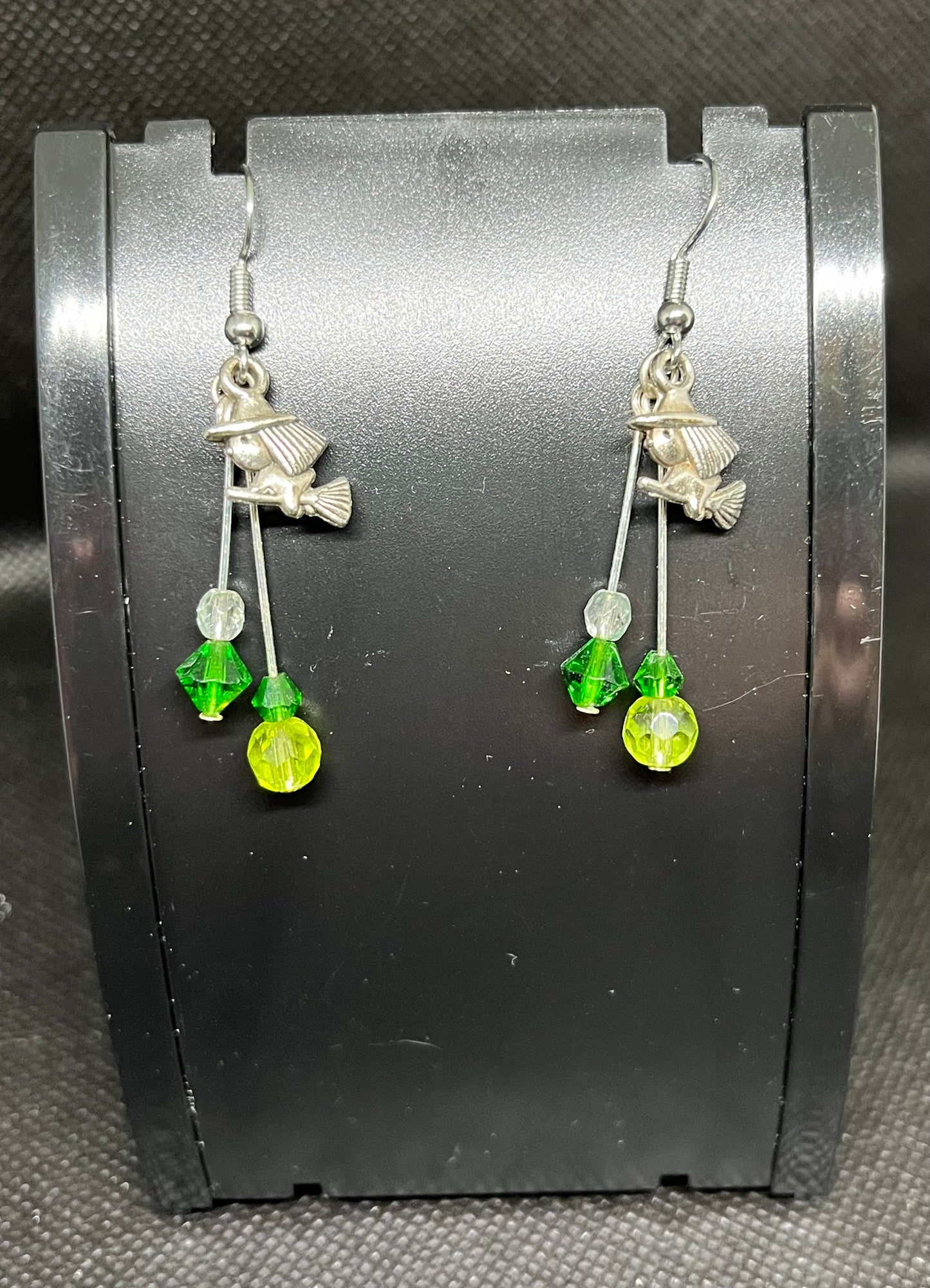 Witch earrings H98