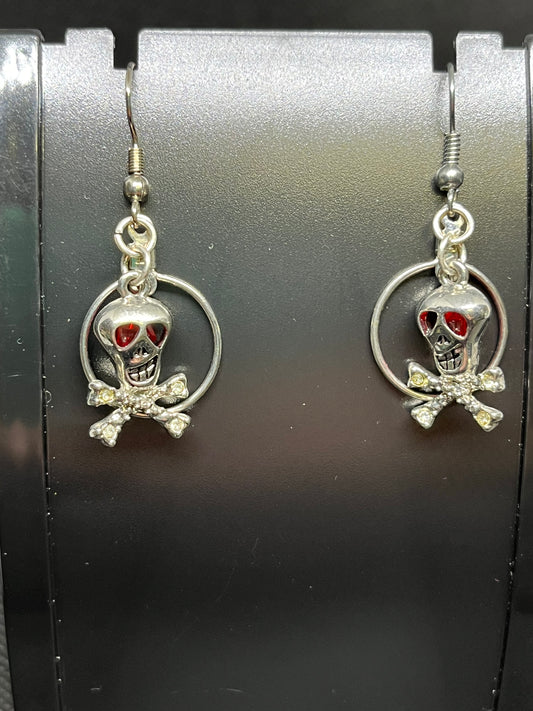 Skull earrings H80