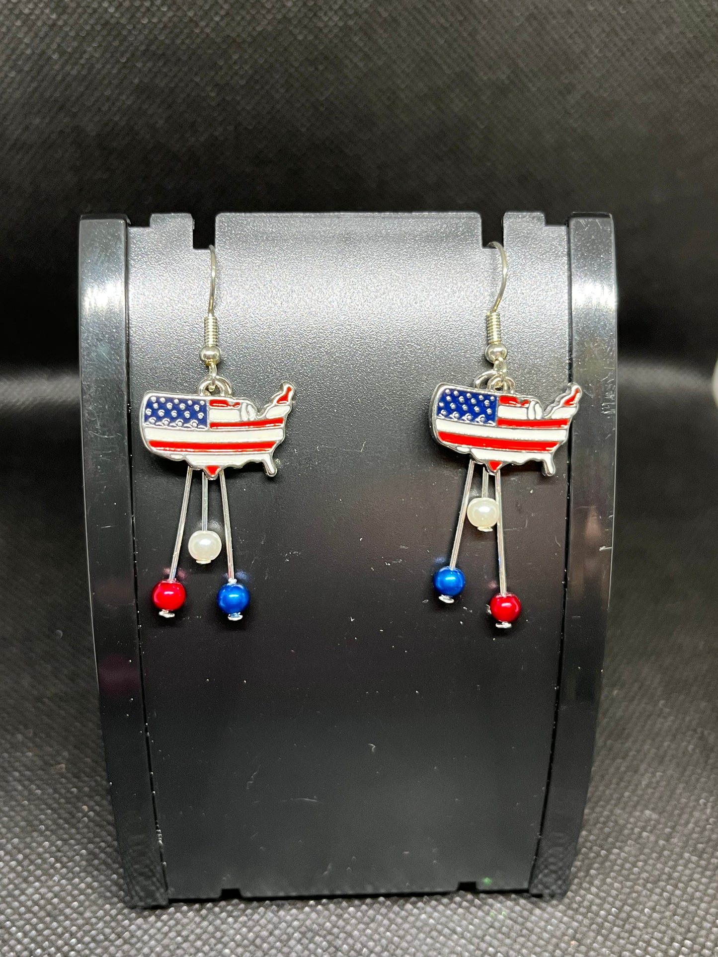 United States earrings J7