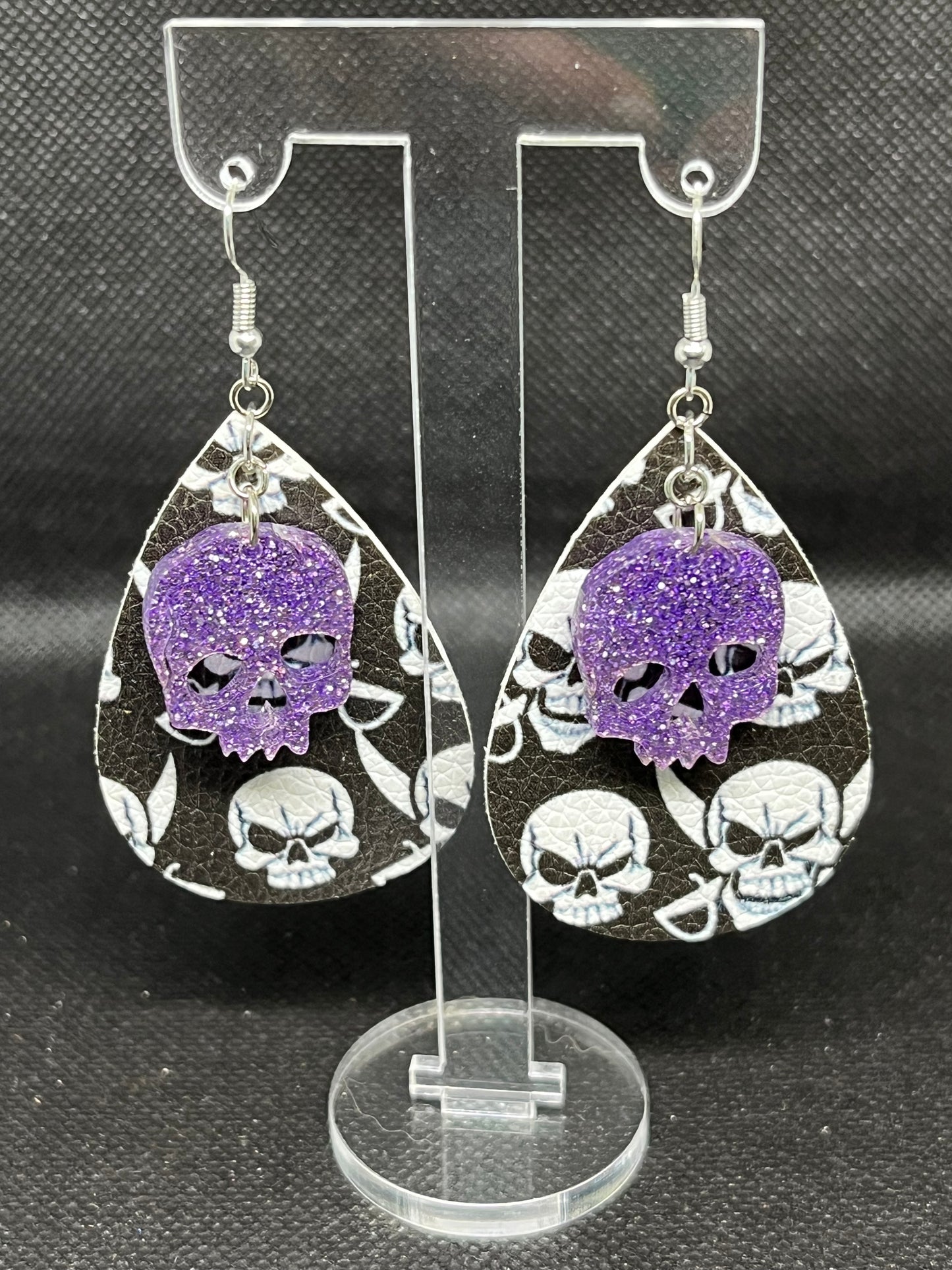 Skull earrings H158