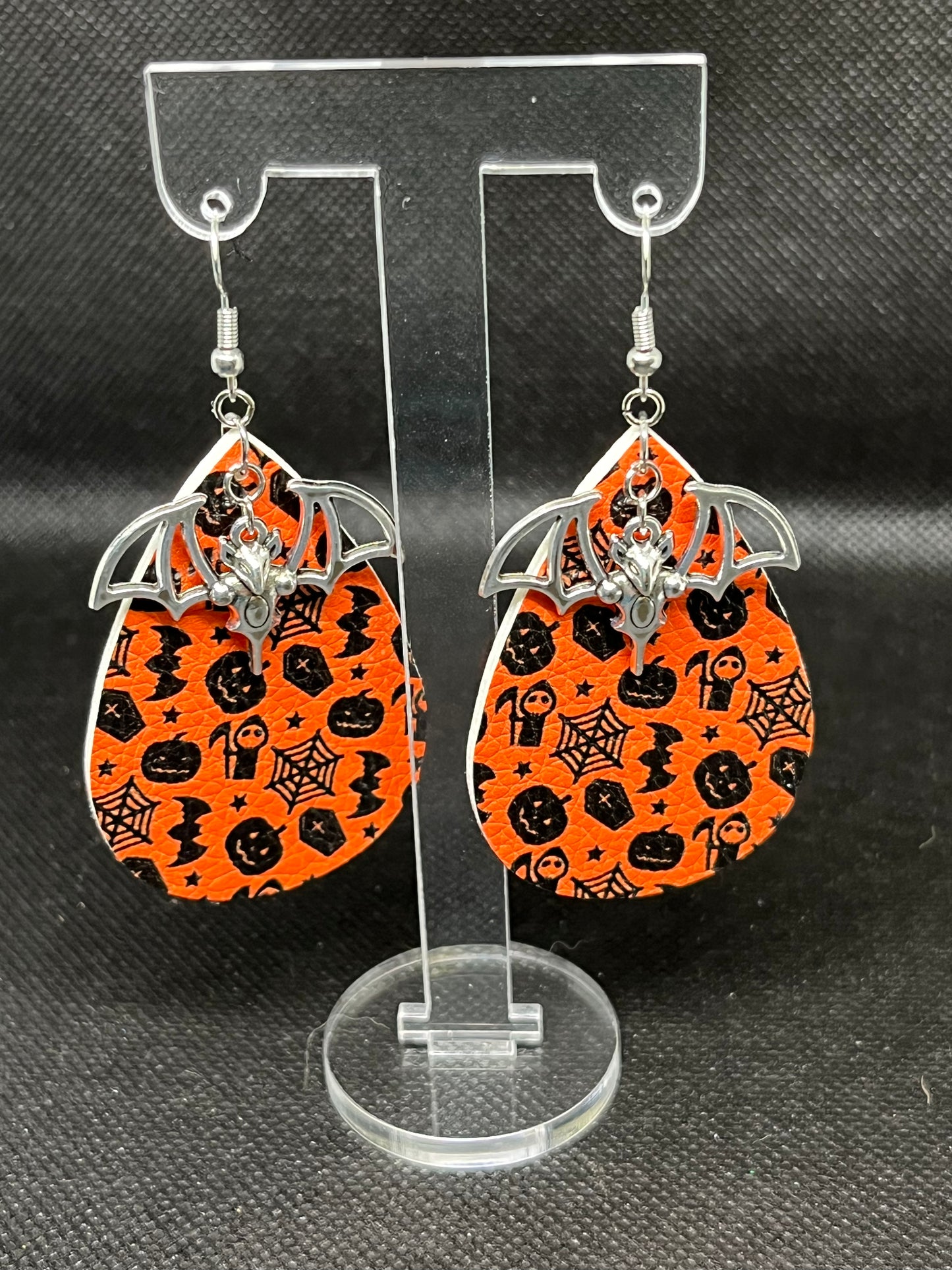 Bat earrings H150