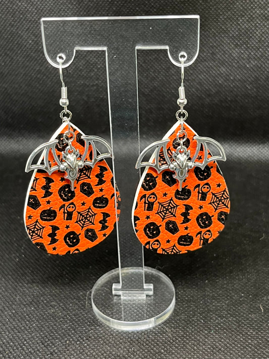 Bat earrings H150